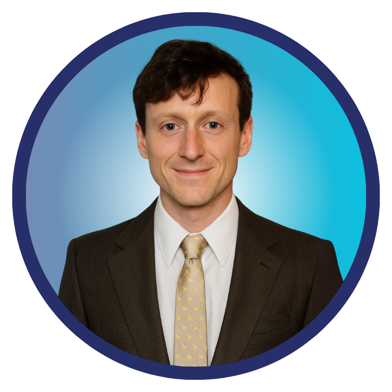 Matt Hanson, CTO Omni~View - headshot with blue circle background - About Us