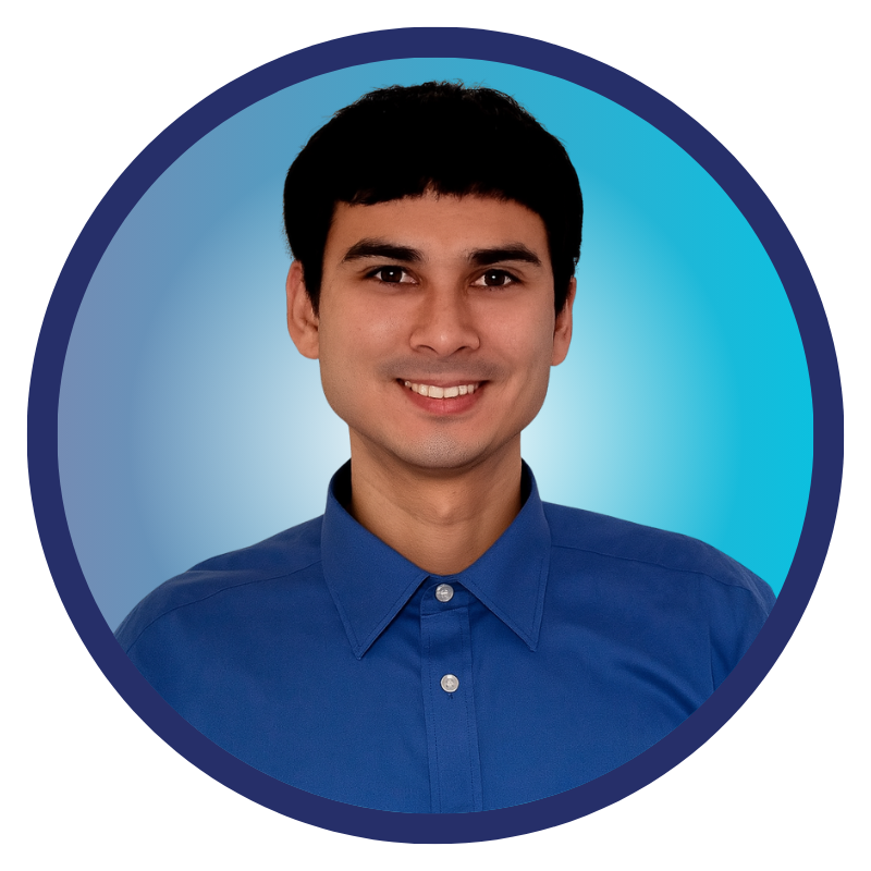 Steven Green, Software Developer, Omni~View - headshot with blue circle background